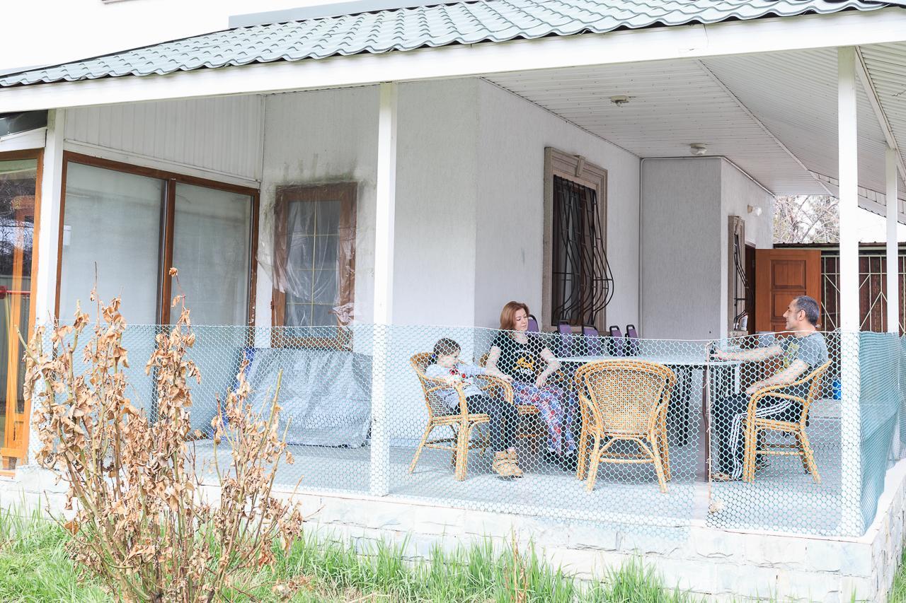 "European" Backpackers Hostel In Almaty Ngoại thất bức ảnh