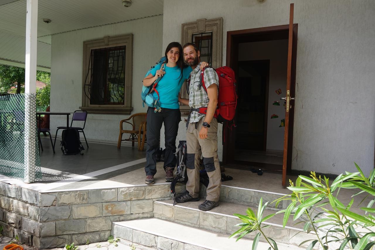 "European" Backpackers Hostel In Almaty Ngoại thất bức ảnh