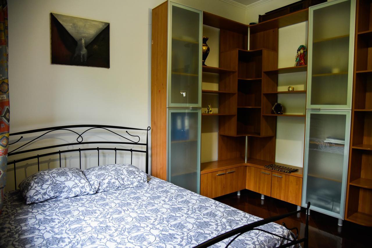 "European" Backpackers Hostel In Almaty Ngoại thất bức ảnh